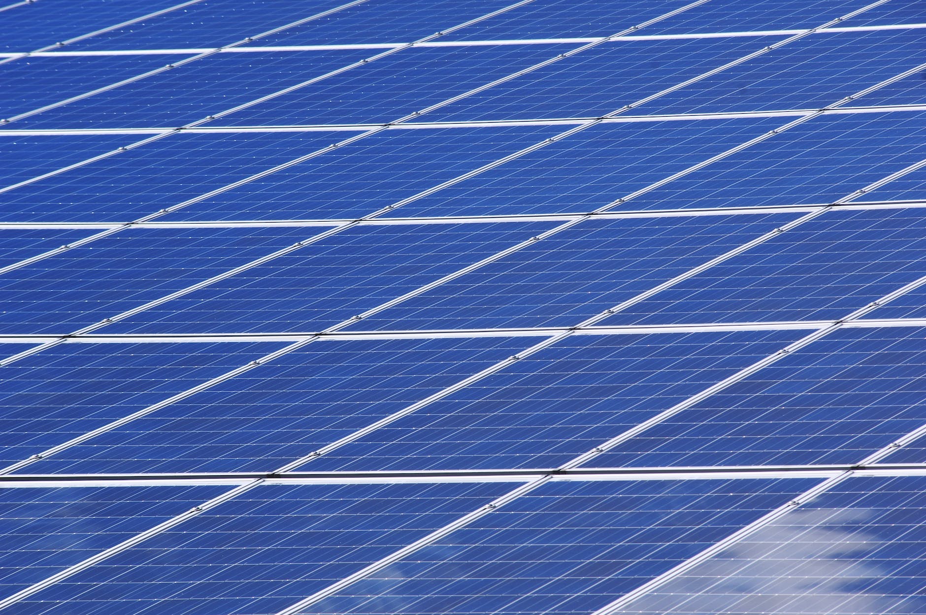 Qu’est-ce qu’un tracker solaire & comment fonctionne-t-il ?